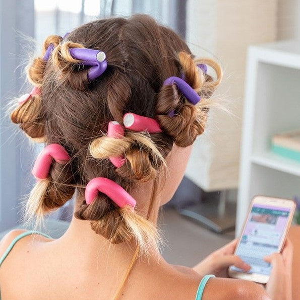 avec ce kit de 18 "bigoudis magiques" mousse boucle naturel qui s'utilisent à froid, vous obtiendrez de belles anglaises sur cheveux secs, sans aucun appareil. boucler cheveux naturellement sans chaleur, henne, sidr, katam, henné d'algérie, mulato, rouge cerise, venise, henne blond, marron chocolat